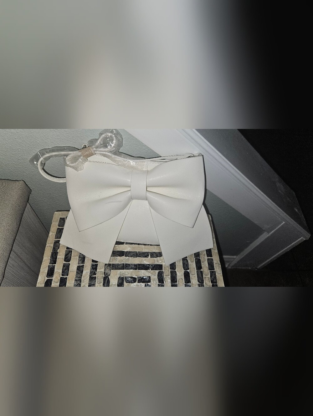 White Bow Accent Handbag